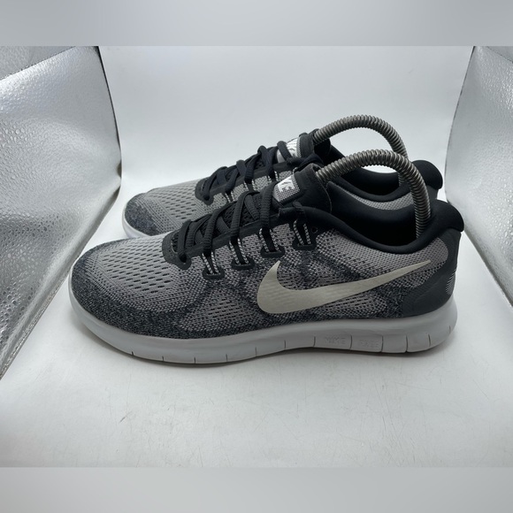 Nike Free RN 2017 women’s Black and Gray Running Shoes size 8.5 - Picture 1 of 10